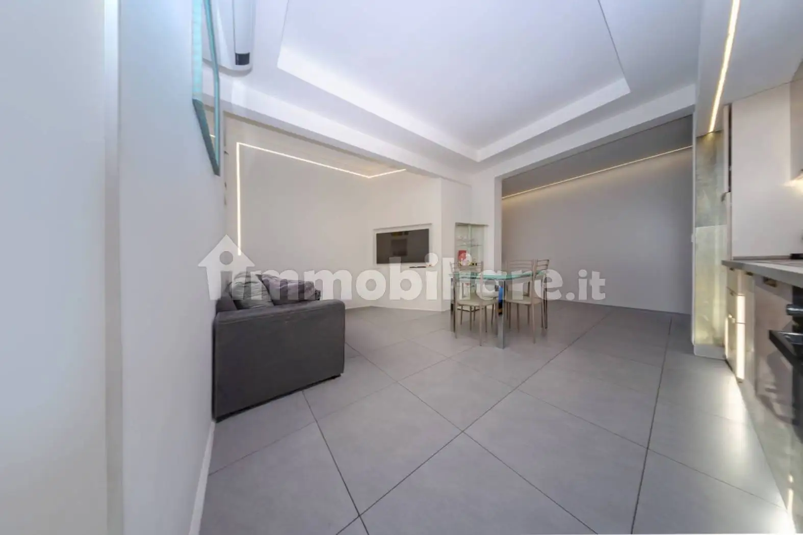 Trilocale via Monte Grappa 29, Centro, Varazze - foto 4