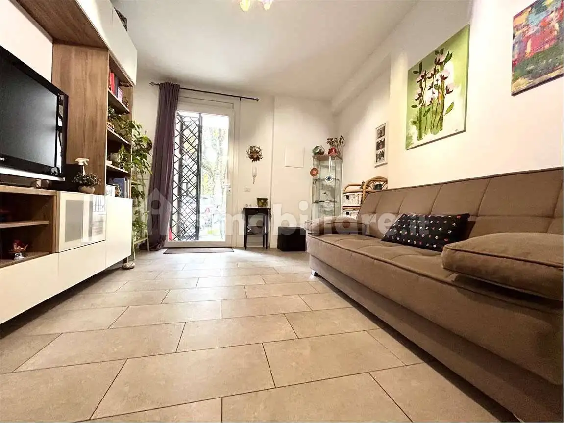 Quadrilocale via Dei Mille, 41, Centro, Castel San Pietro Terme - foto 2