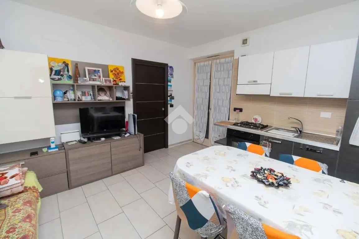 Bilocale via del Santuario 64, Centro, Leinì - foto 5