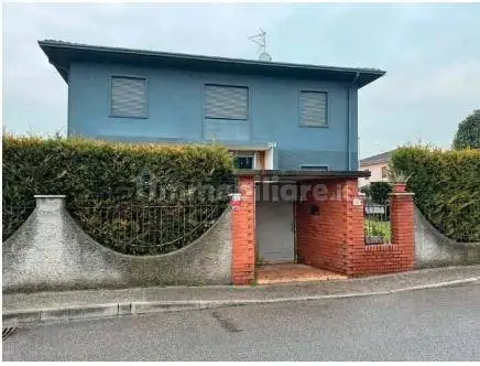 Villa in asta a Leno