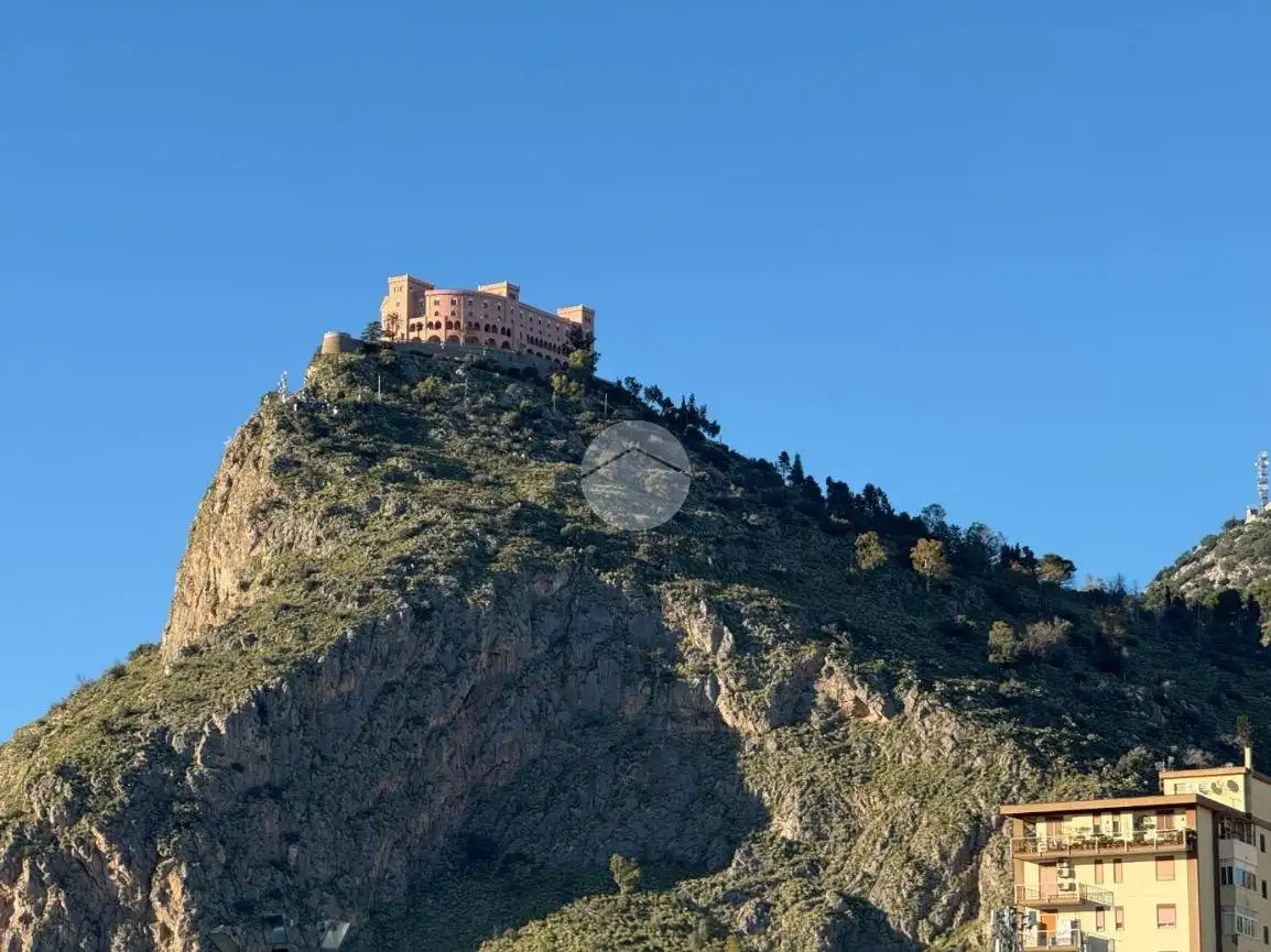 Appartamento in vendita a Palermo