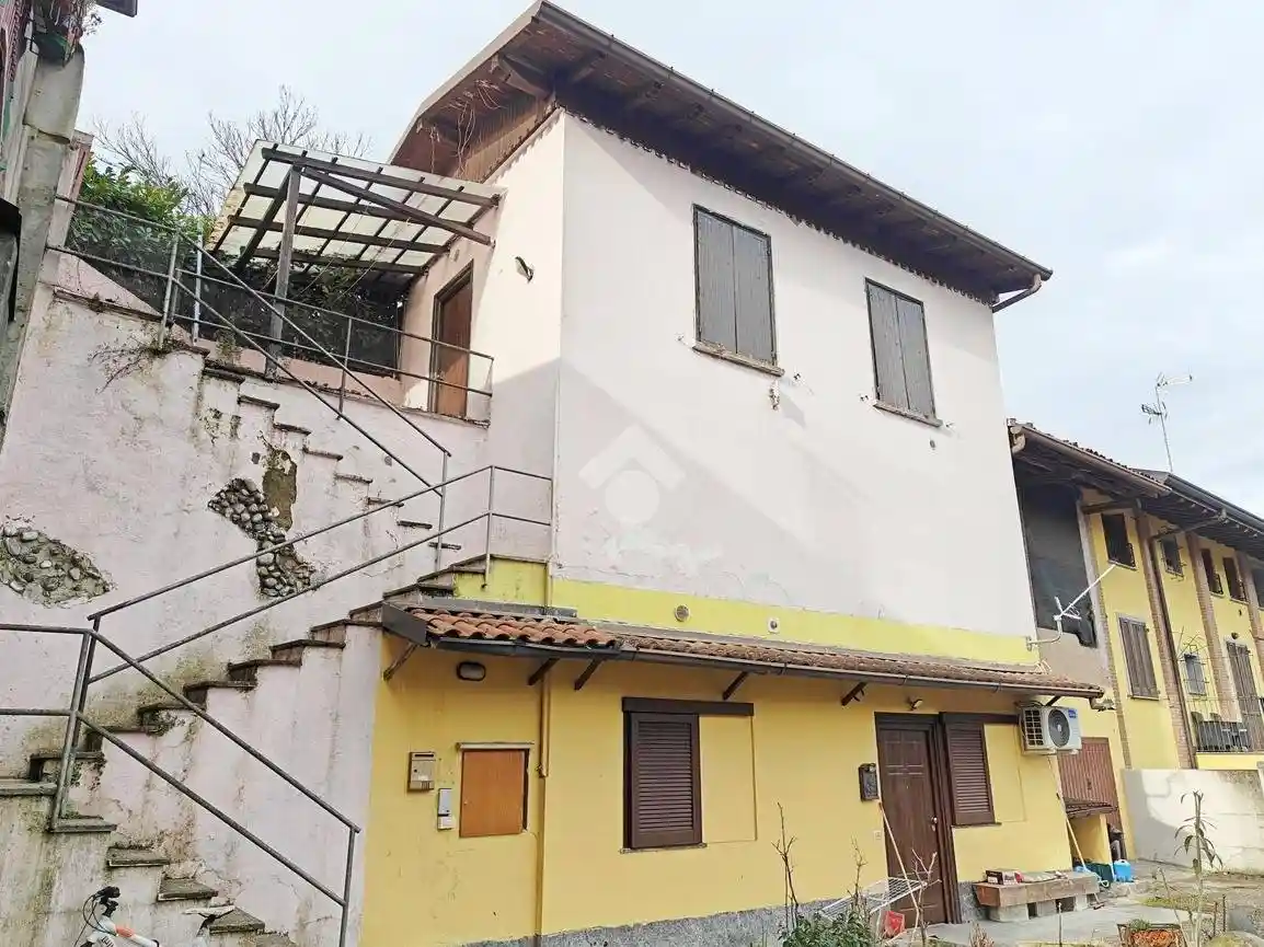 Monolocale via Volta 35, Centro, Carate Brianza - foto 2