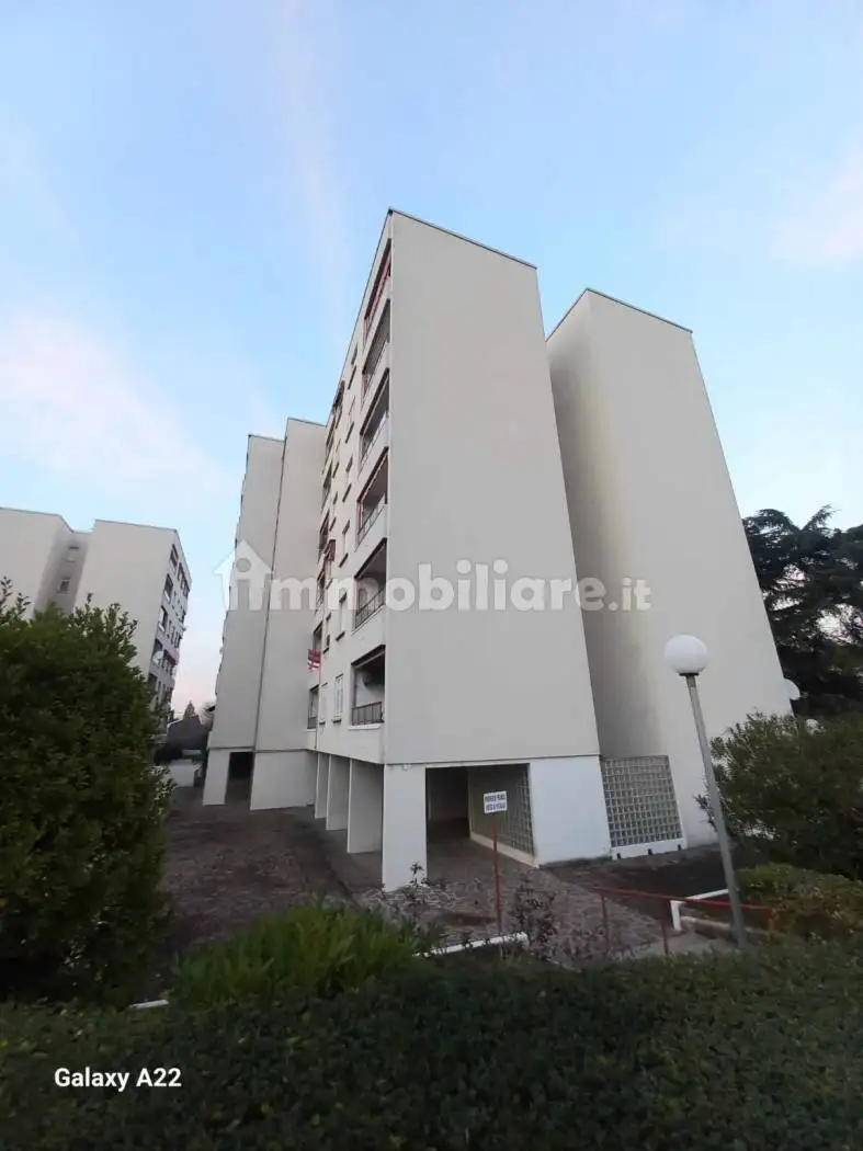 Appartamento in vendita a Casalecchio di Reno