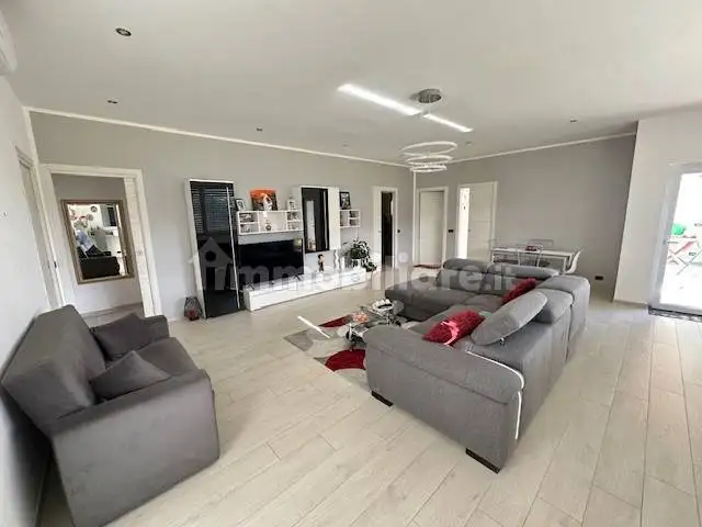 Palazzo - Edificio in vendita a Brenta