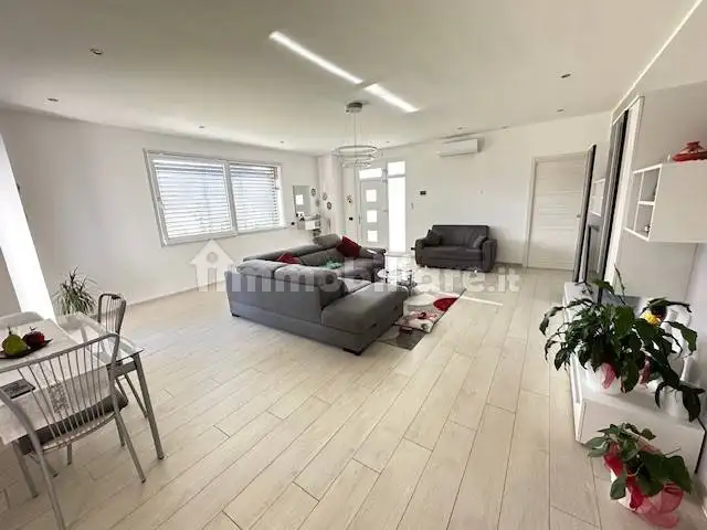 Palazzo - Edificio in Vendita - foto 2