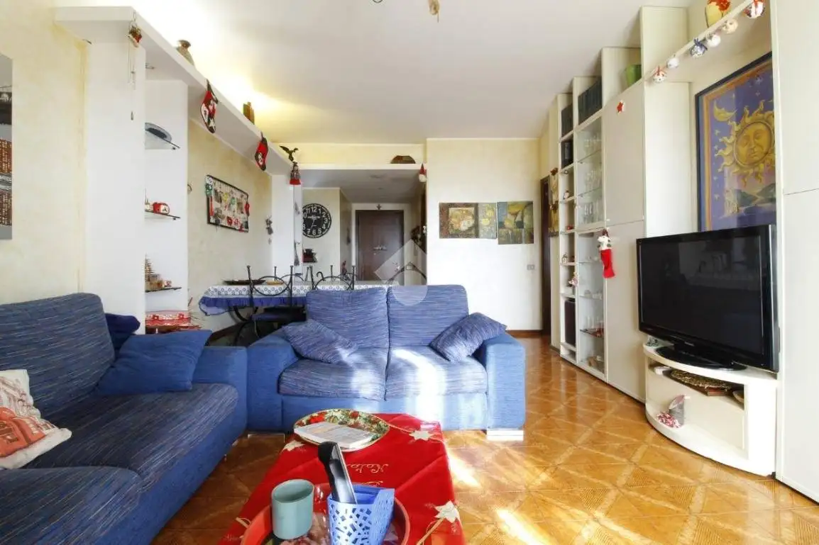 Trilocale via Giuseppe Verdi 38, Centro, Agrate Brianza - foto 3