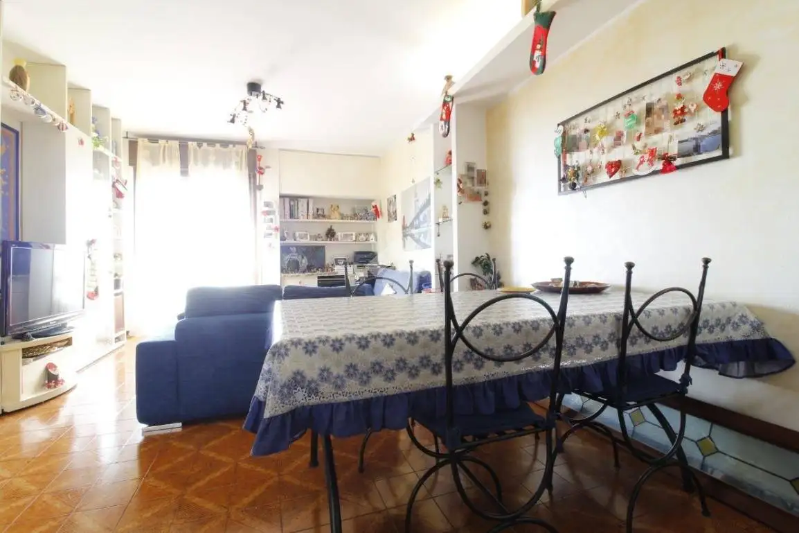 Trilocale via Giuseppe Verdi 38, Centro, Agrate Brianza - foto 5