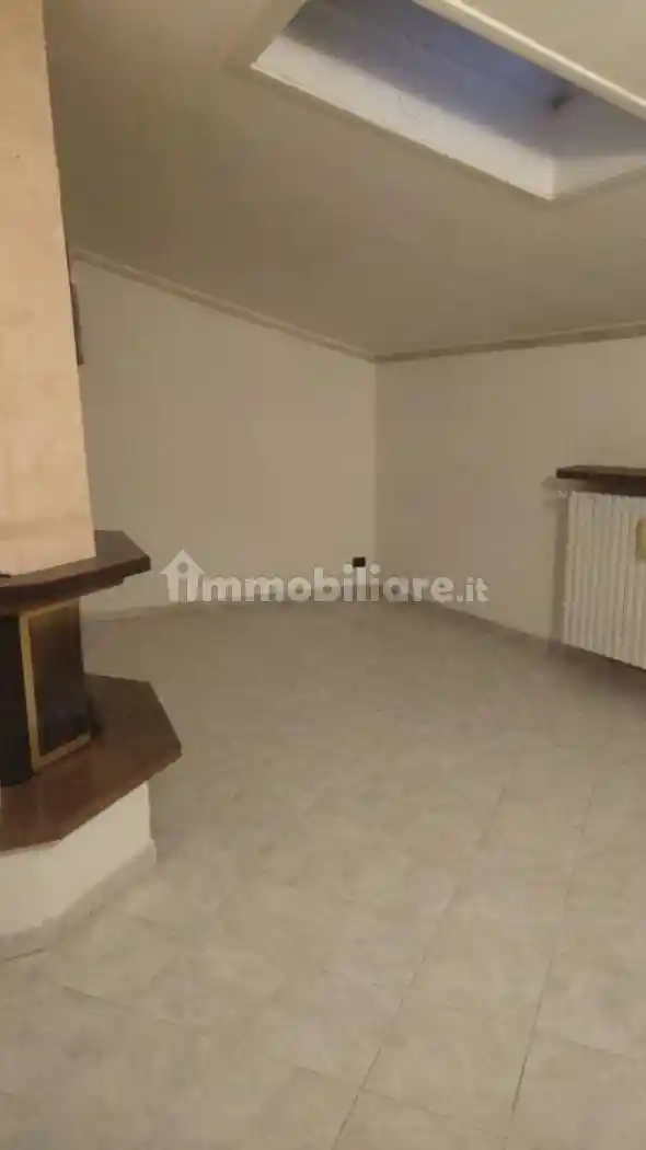 Appartamento via Vittorio Emanuele 14, Caprino, Caprino Bergamasco - foto 4