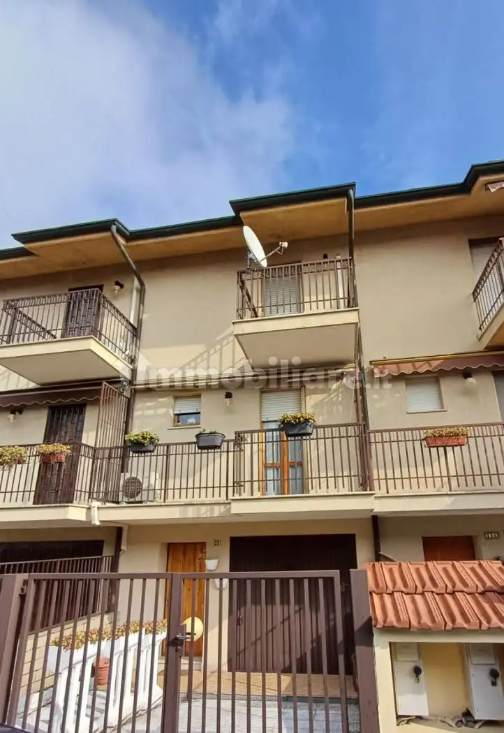 Villetta a schiera in vendita a Bareggio