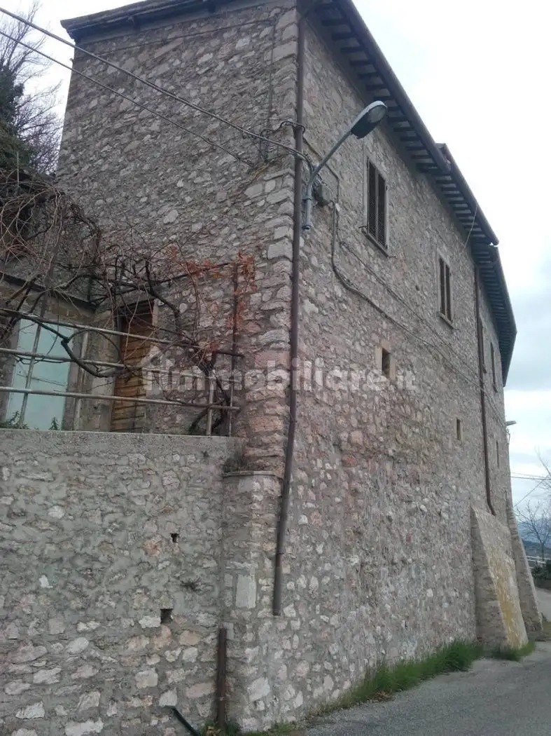 Rustico - Casale in vendita a Vallo di Nera