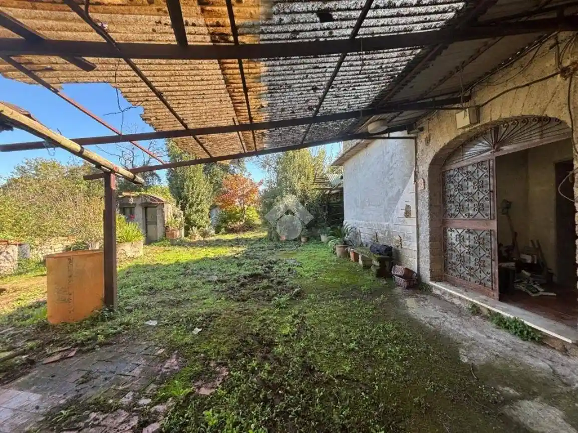 Terratetto unifamiliare via Monte Cucco 27, Centro, Castelnuovo di Porto - foto 2