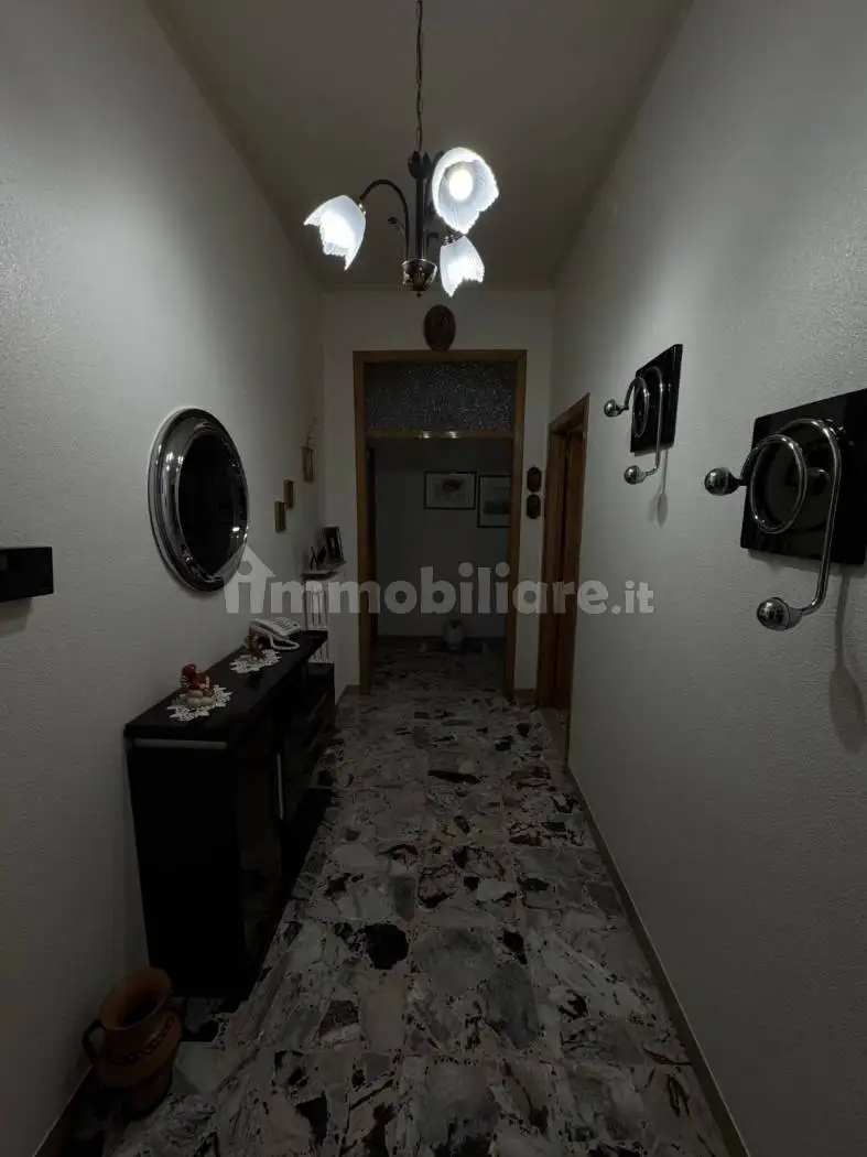 Appartamento in vendita a Montecosaro