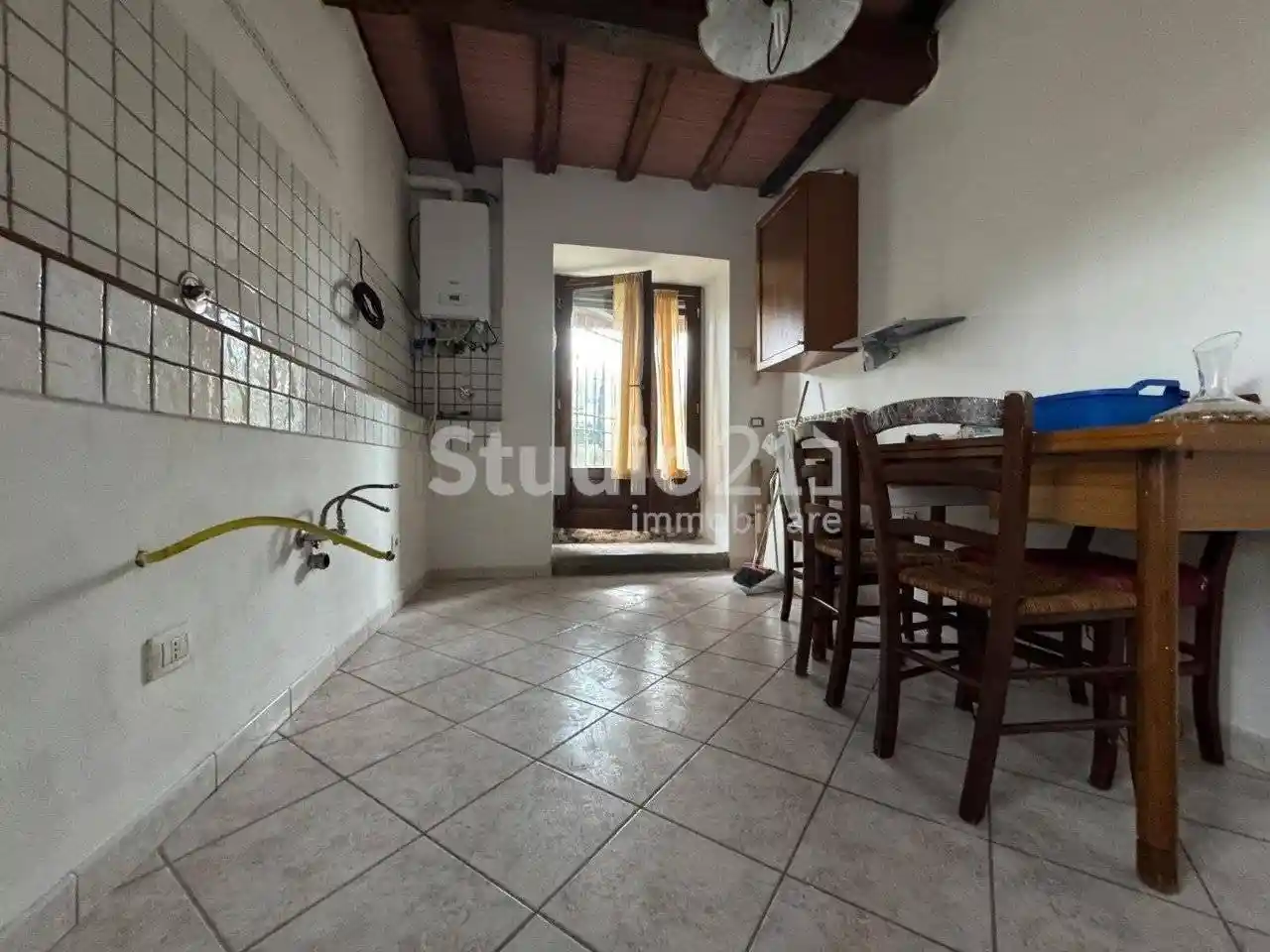 Trilocale buono stato, piano terra, Faella, Castelfranco Piandisco - foto 4