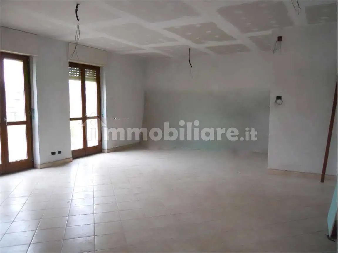 Terratetto unifamiliare strada Val bera, 33, Centro, Castagnole delle Lanze - foto 2