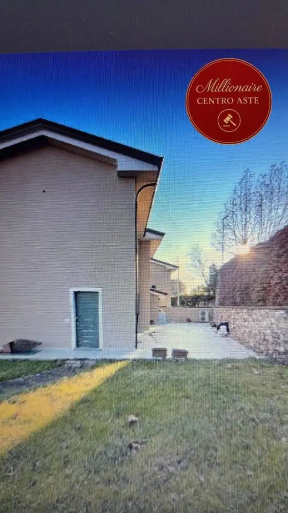 Villa in asta a Capannori