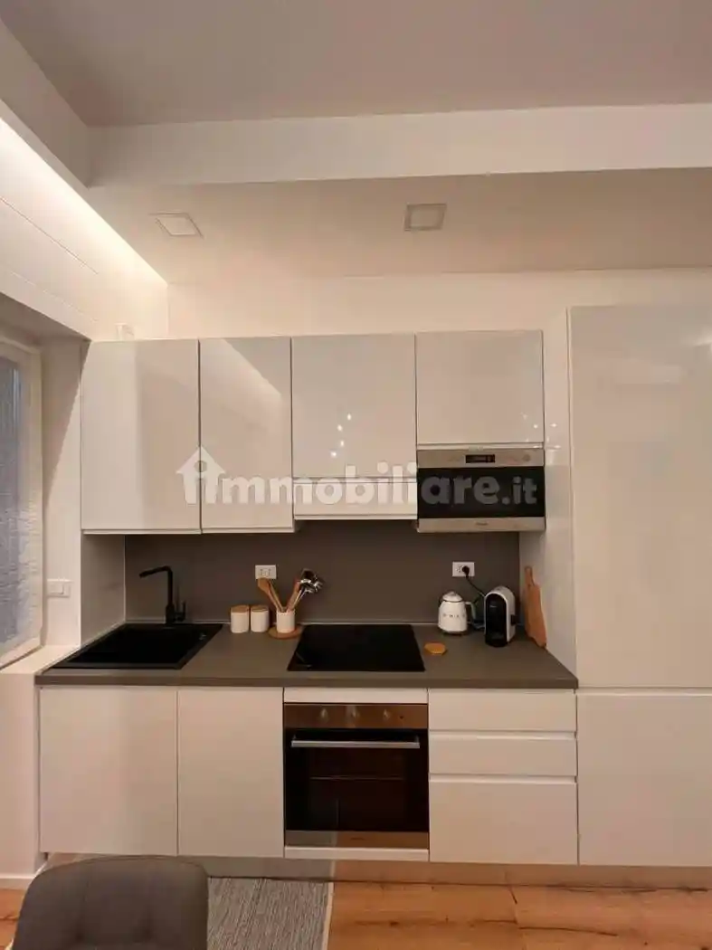 Bilocale ottimo stato, piano rialzato, Piazzale Siena, Milano - foto 3