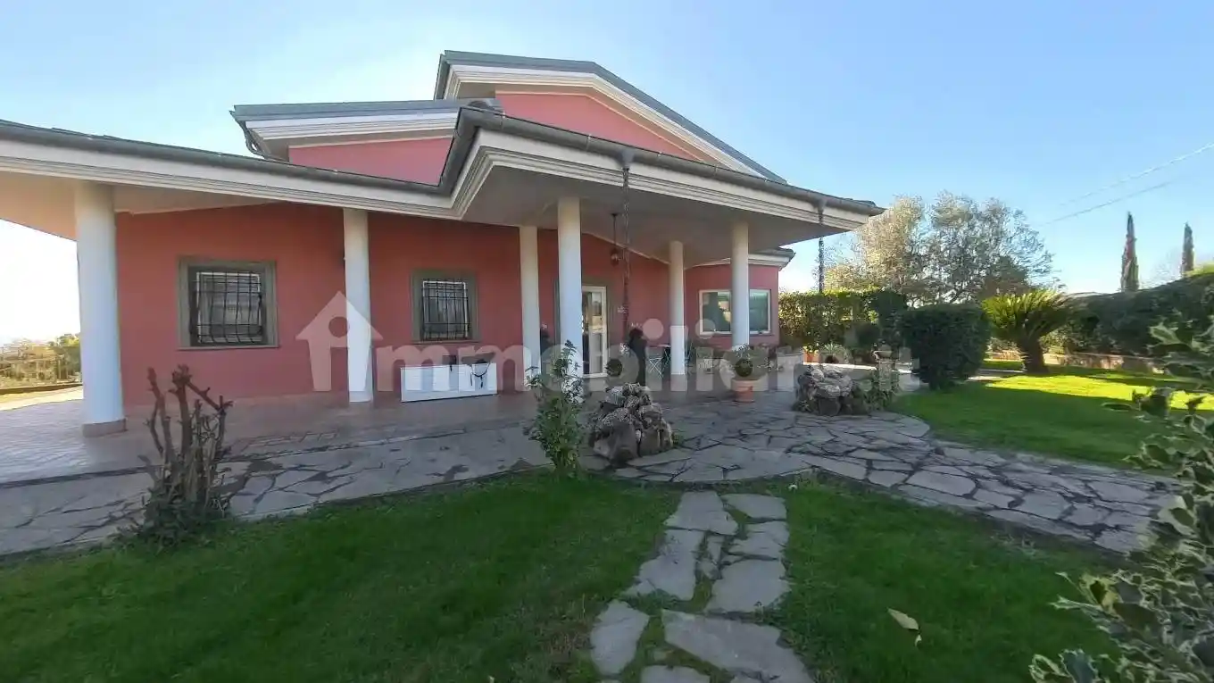 Villa in vendita a Morlupo