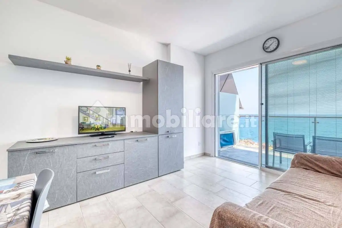 Bilocale Lungomare Giacomo Matteotti, Borghetto Santo Spirito - foto 3