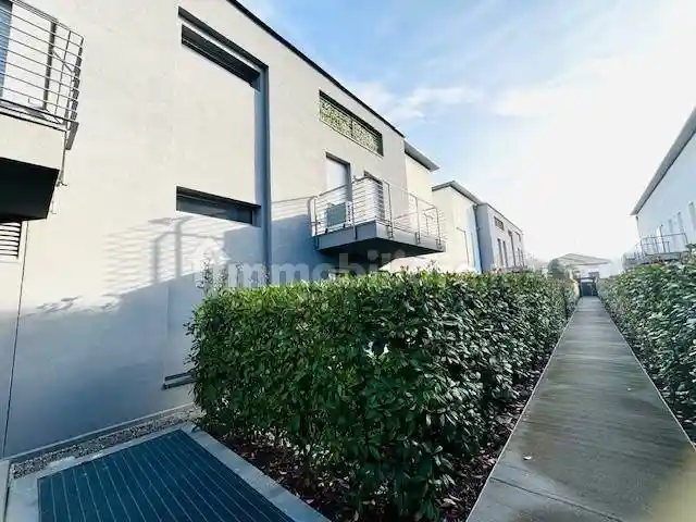 Trilocale via Papa Giovanni XXIII 1, Bizzarone - foto 3