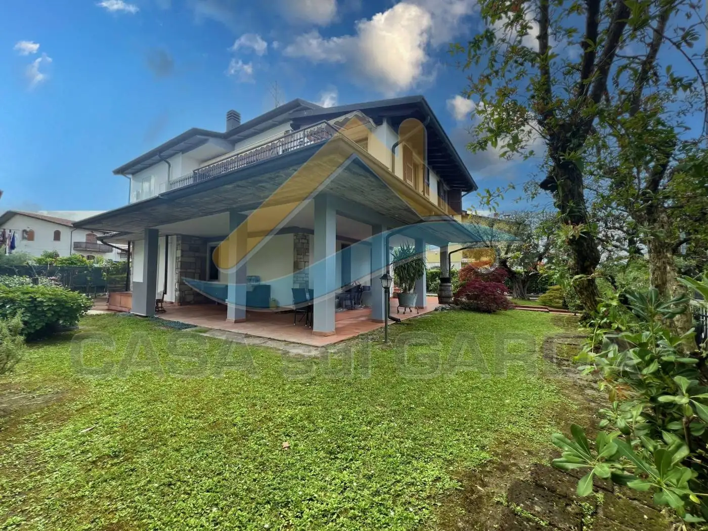 Villa in vendita a Peschiera del Garda
