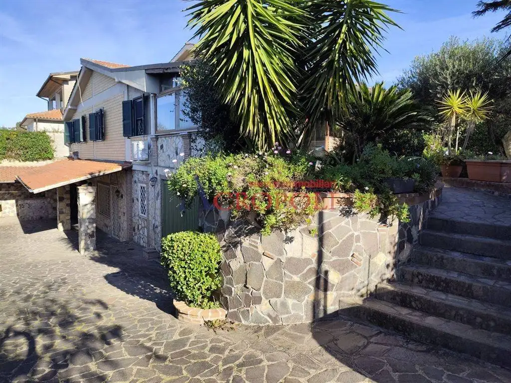 Villa unifamiliare 300 m², Centro, Anguillara Sabazia - foto 3