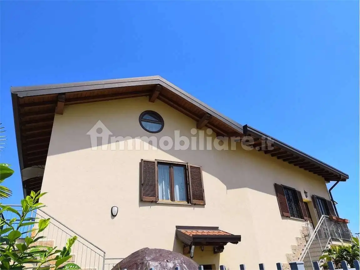 Appartamento in vendita a Bulgarograsso