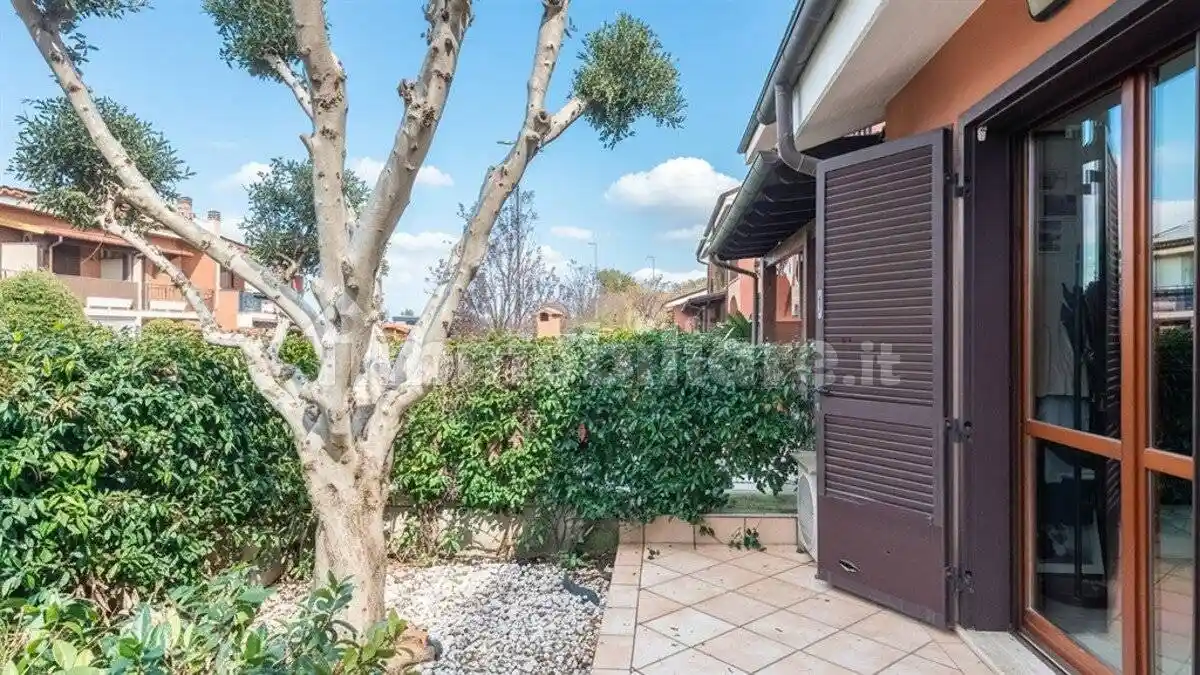 Villetta a schiera in vendita a San Cesareo