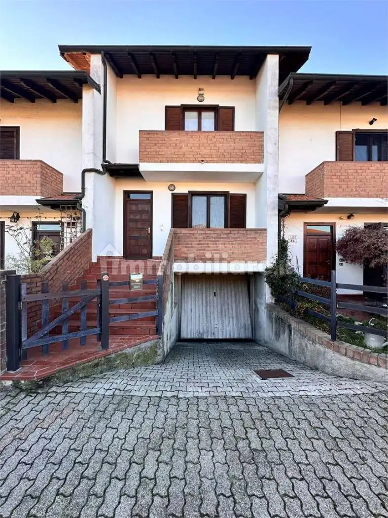 Villetta a schiera in vendita a Pombia