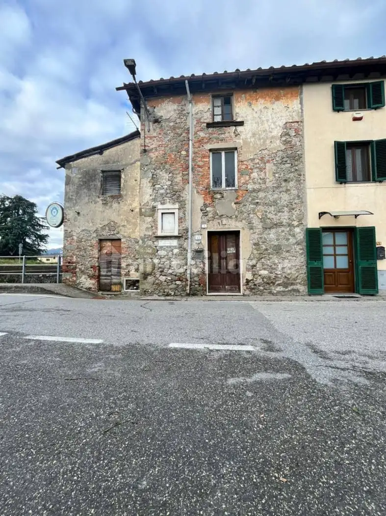 Casa indipendente in vendita a Lucca