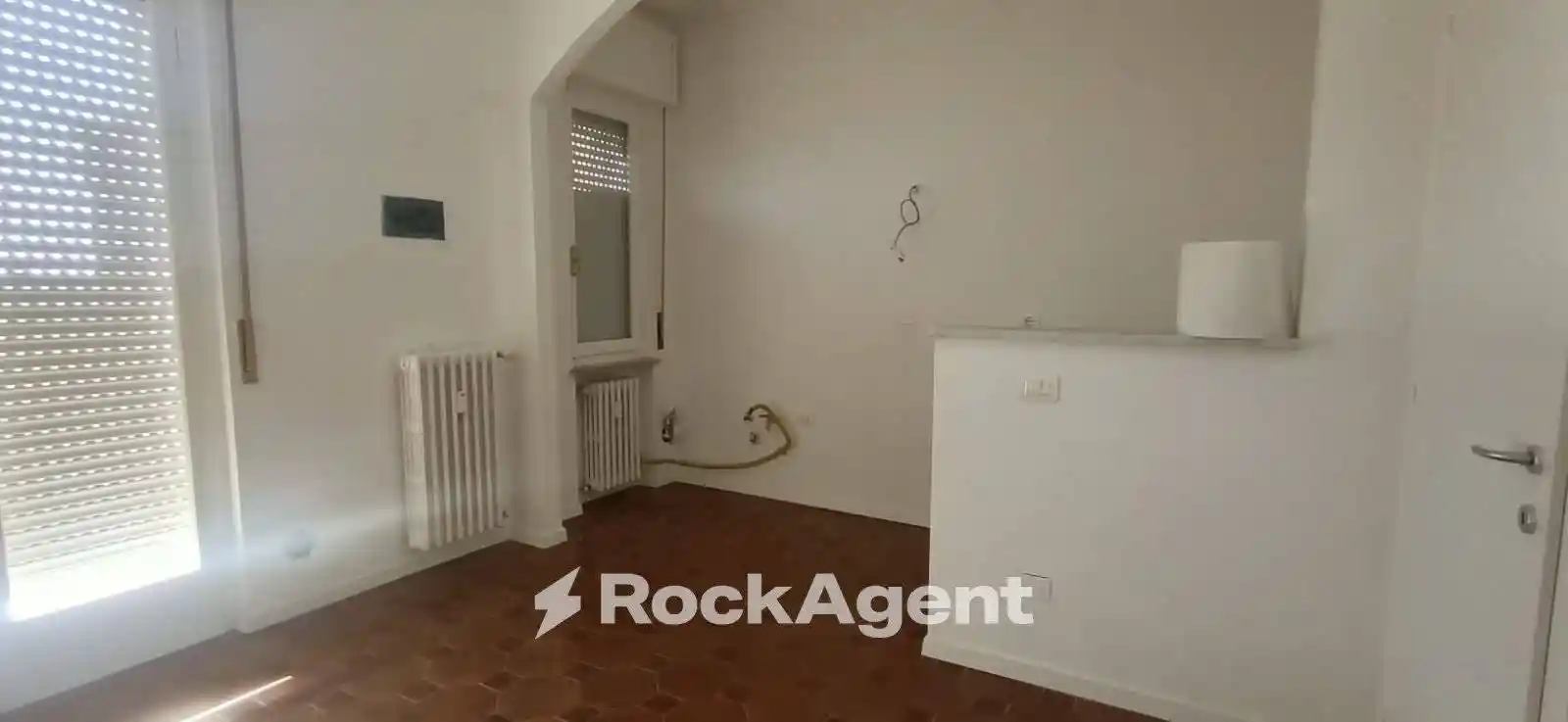 Trilocale viale Martiri della Libertà, 34, Centro, Mede - foto 5