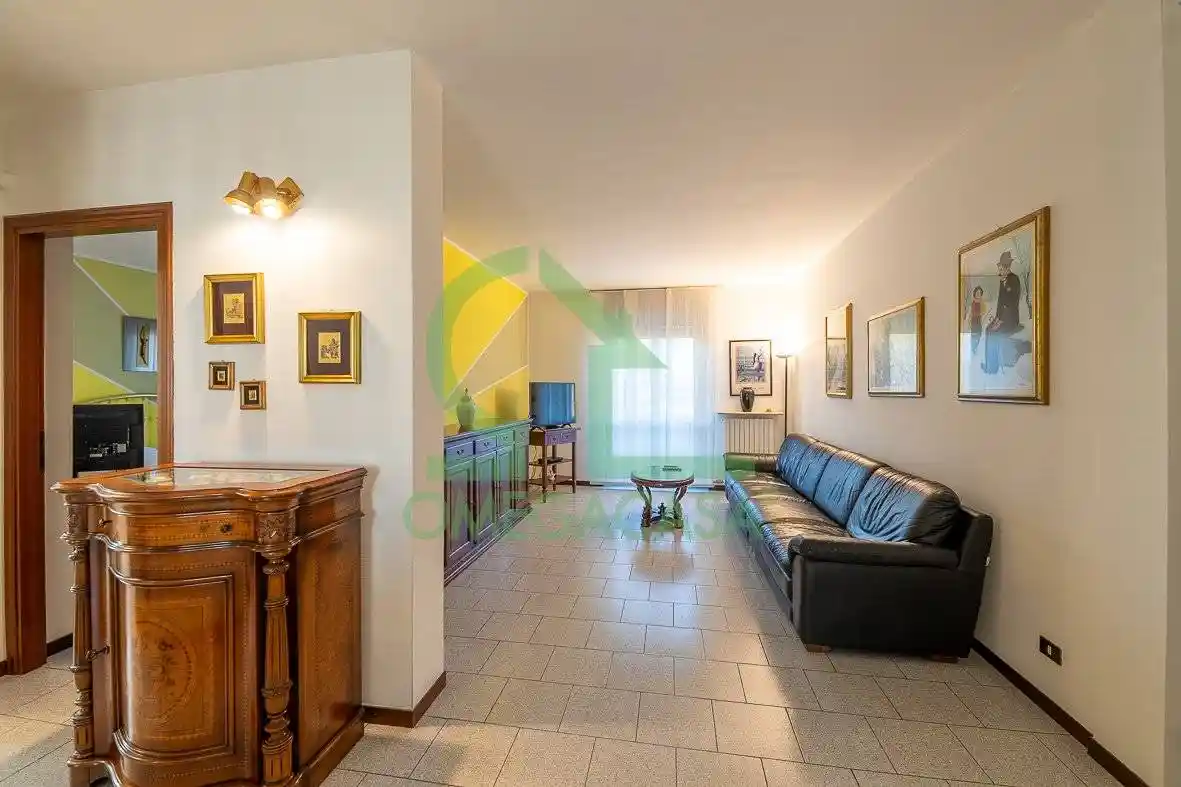 Trilocale via Albertino piazza 20, Centro, Castiglione d'Adda - foto 3