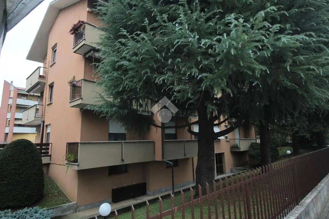 Trilocale via Tonale 1, Centro, Bellusco - foto 2