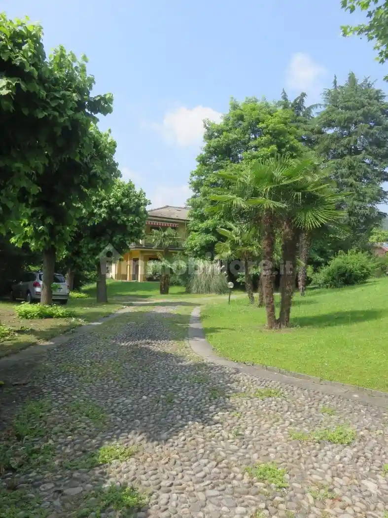 Villa unifamiliare, buono stato, 300 m², Centro, Erba - foto 4