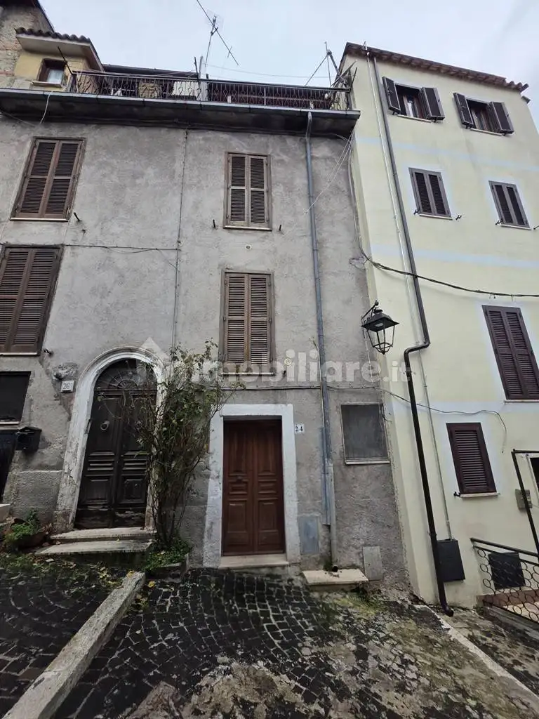 Bilocale via Carlo Scarcella 24, Centro, Carsoli - foto 2