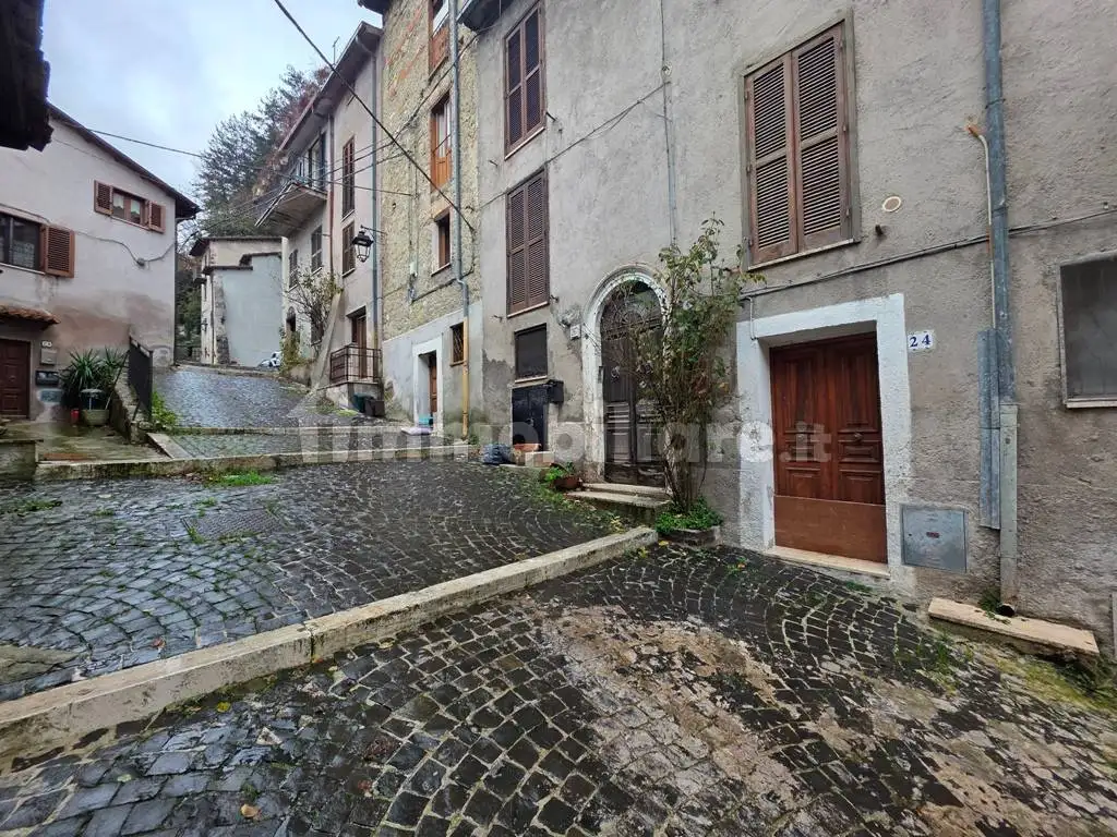 Bilocale via Carlo Scarcella 24, Centro, Carsoli - foto 5