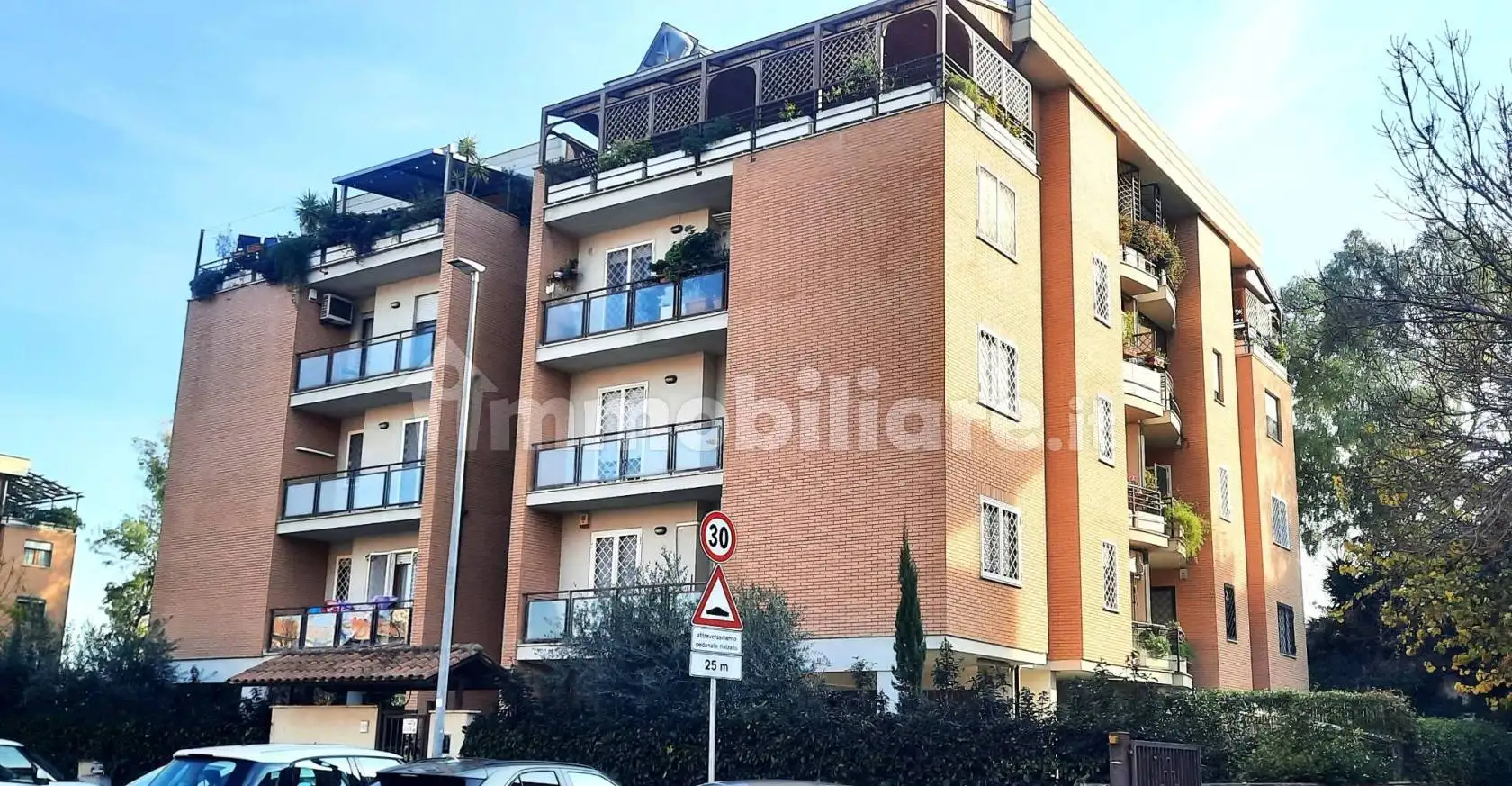 Appartamento in vendita a Roma