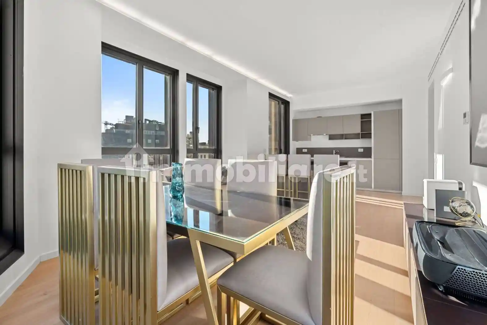 Trilocale largo Corsia dei Servi 11, Duomo, Milano - foto 3