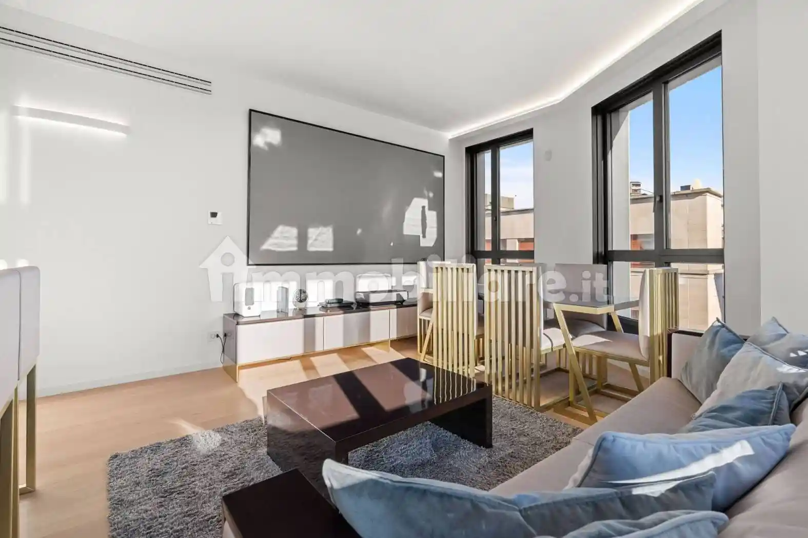 Trilocale largo Corsia dei Servi 11, Duomo, Milano - foto 5