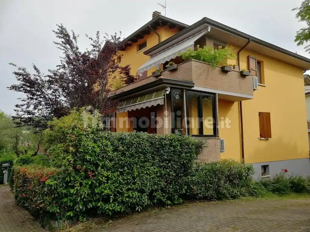 Trilocale via al Castello 5, Centro, Vezzano sul Crostolo - foto 3