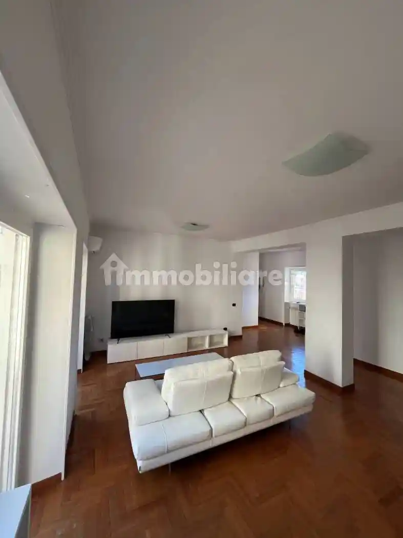 Quadrilocale Lungotevere degli Artigiani, Trastevere, Roma - foto 3