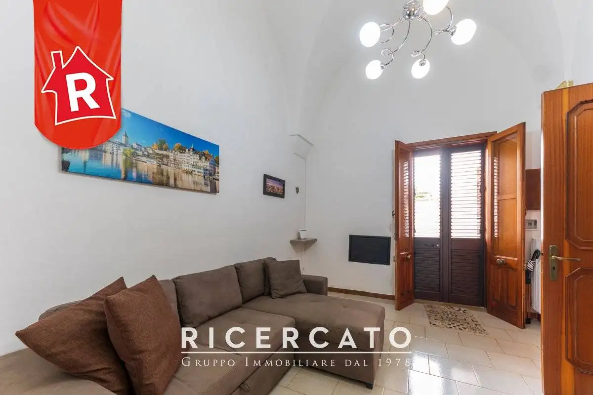 Casa indipendente in vendita a Lizzanello