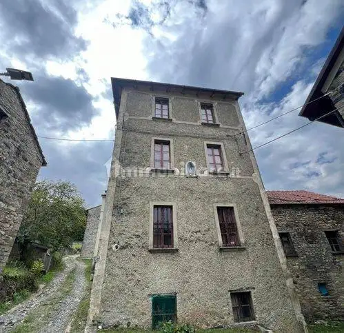 Villa in vendita a Ferriere