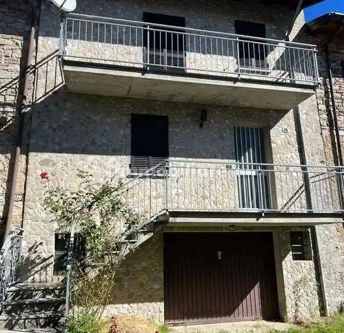 Villa a schiera 3 locali, buono stato, Farini - foto 2