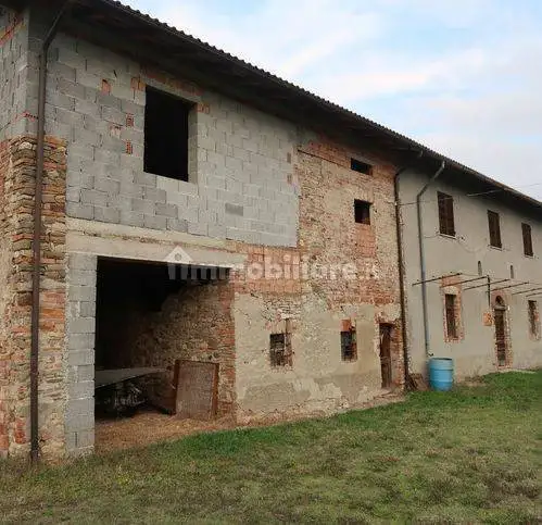 Rustico - Casale in vendita a Podenzano