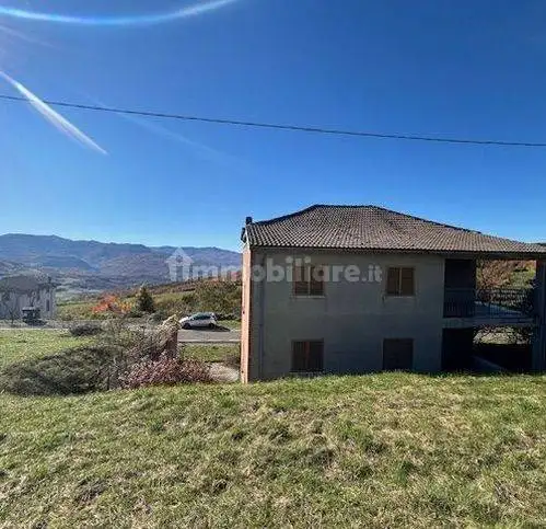 Villa in vendita a Farini