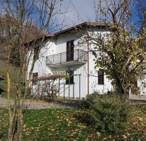Villa in vendita a Farini