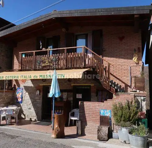 Villa in vendita a Ferriere