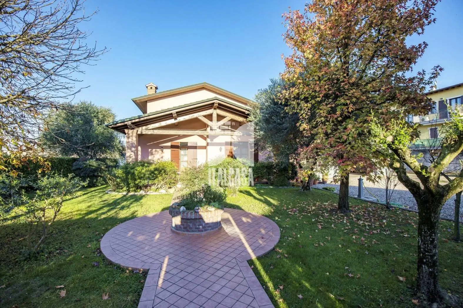 Villa in vendita a Roverbella