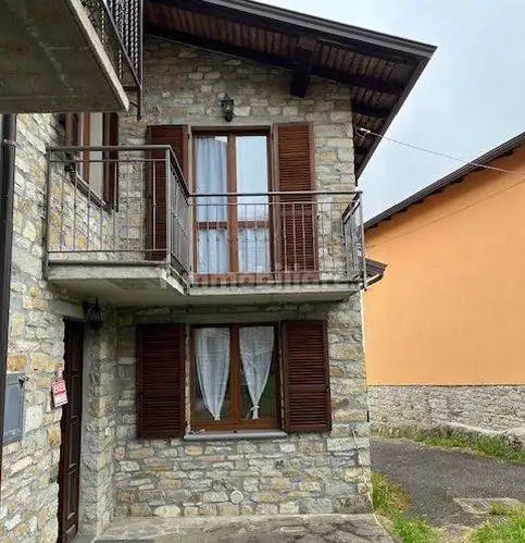 Villa in vendita a Ferriere