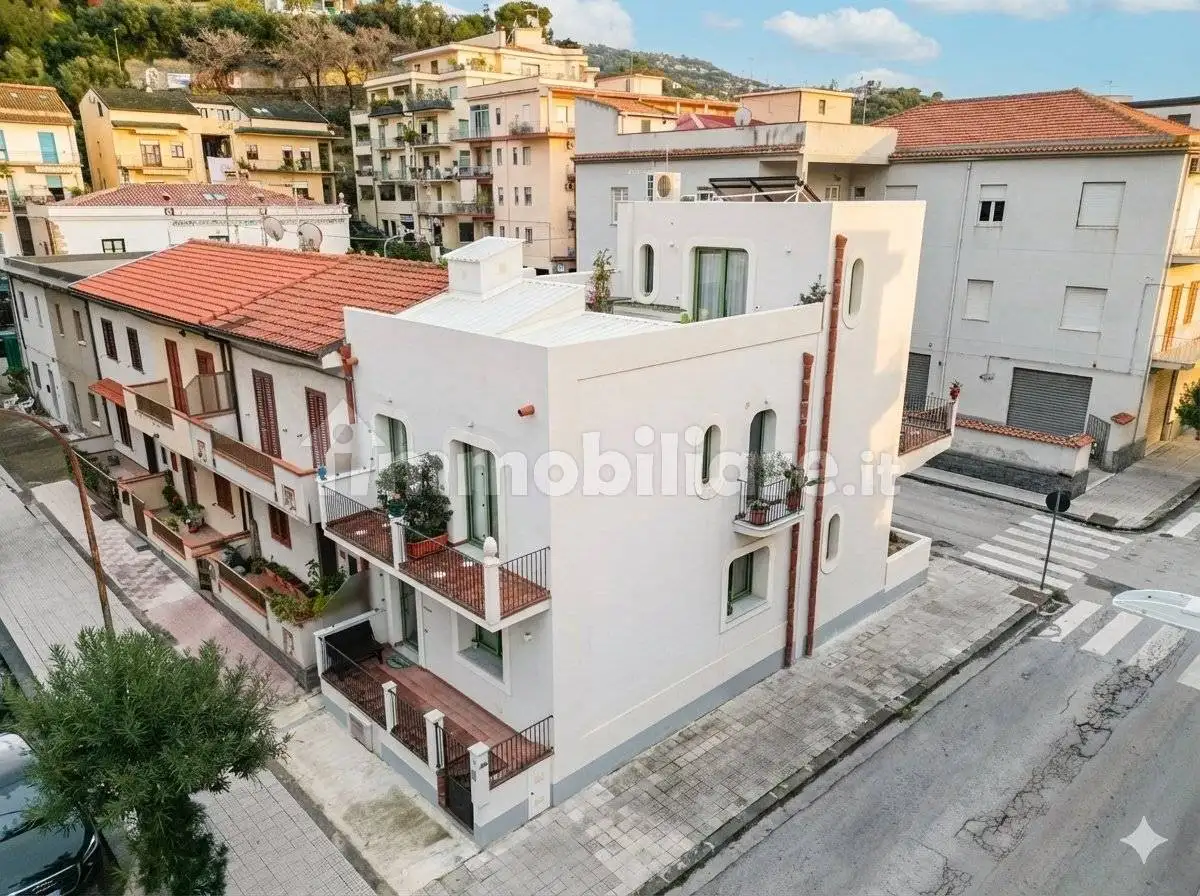 Villa in vendita a Capo d'Orlando